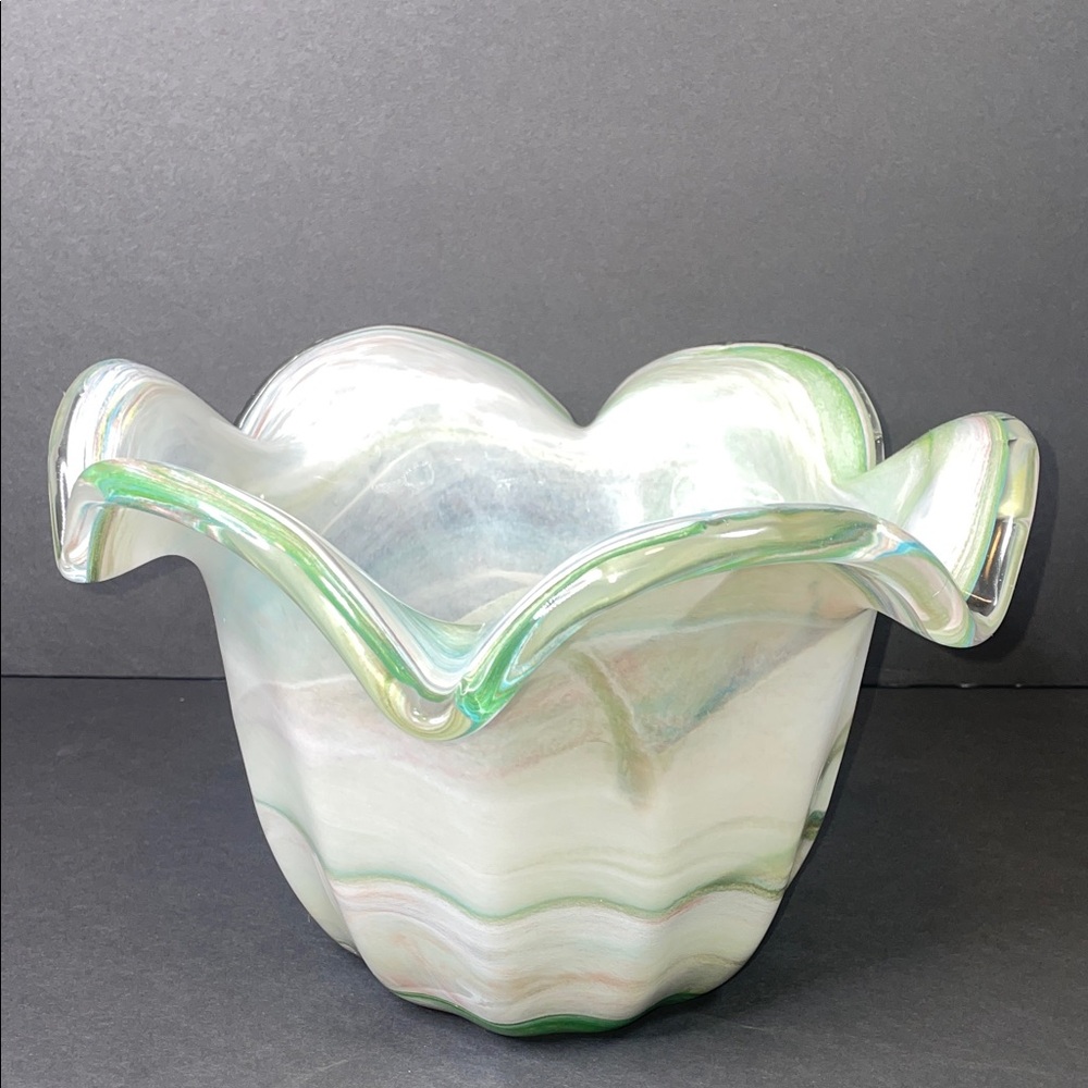 Vintage Murano Hand Blown Glass Elegant Green and Cream Vase/Bowl